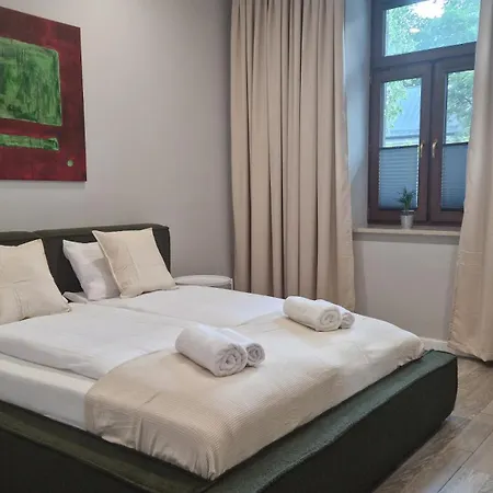 Grand Wawel Free Parking By Citybeat *